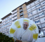 El estado del papa Francisco continúa estable, sin nuevas crisis respiratorias 