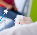 Pruebas gratuitas para detección temprana de cáncer de cuello uterino se amplían a los nueve departamentos