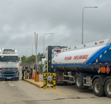 YPFB descarga 7,5 millones de litros de gasolina 