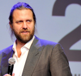 Cineasta de Hollywood es arrestado por millonaria estafa a Netflix con una serie que nunca se estrenó