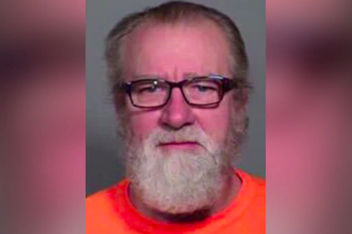 Preso con 16 condenas a cadena perpetua es acusado de asesinar a tres reclusos en una cárcel de Arizona