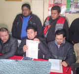 Chóferes levantan bloqueos a los Yungas tras acuerdo con el Gobierno, se reanudan viajes desde la Terminal Minasa 