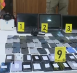 Secuestran 278 celulares, laptops y cámaras fotográficas en una vivienda de El Alto