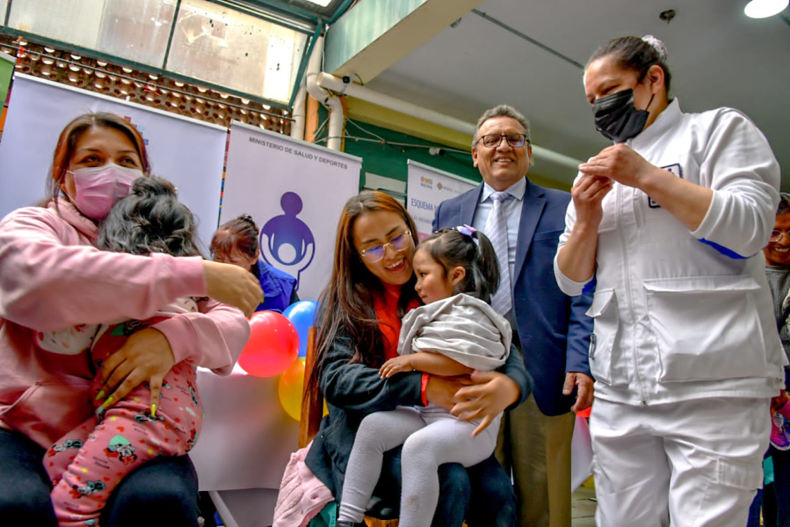 Bolivia lanza la semana de vacunación de Las Américas, el reto 153.979 dosis