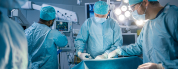 Trasplantan por primera vez un corazón sin detener ni uno solo de sus latidos 