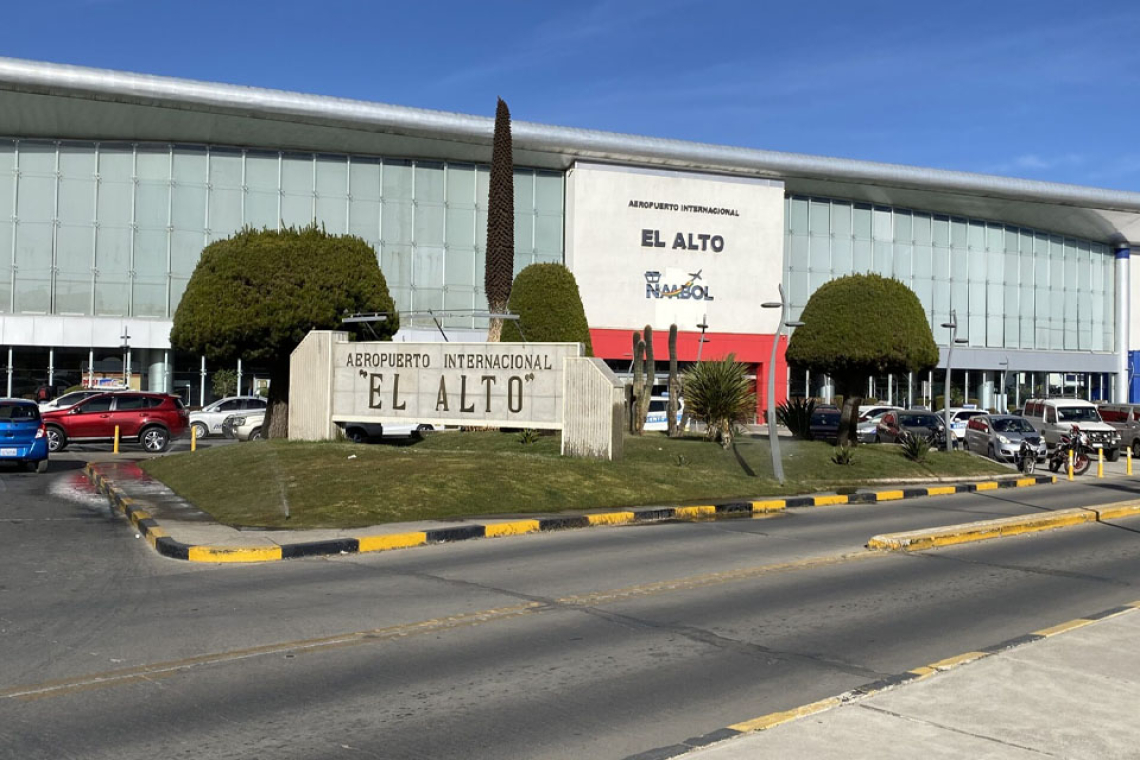 Reanudan autorizaciones de despegues y aterrizajes en el Aeropuerto Internacional de El Alto