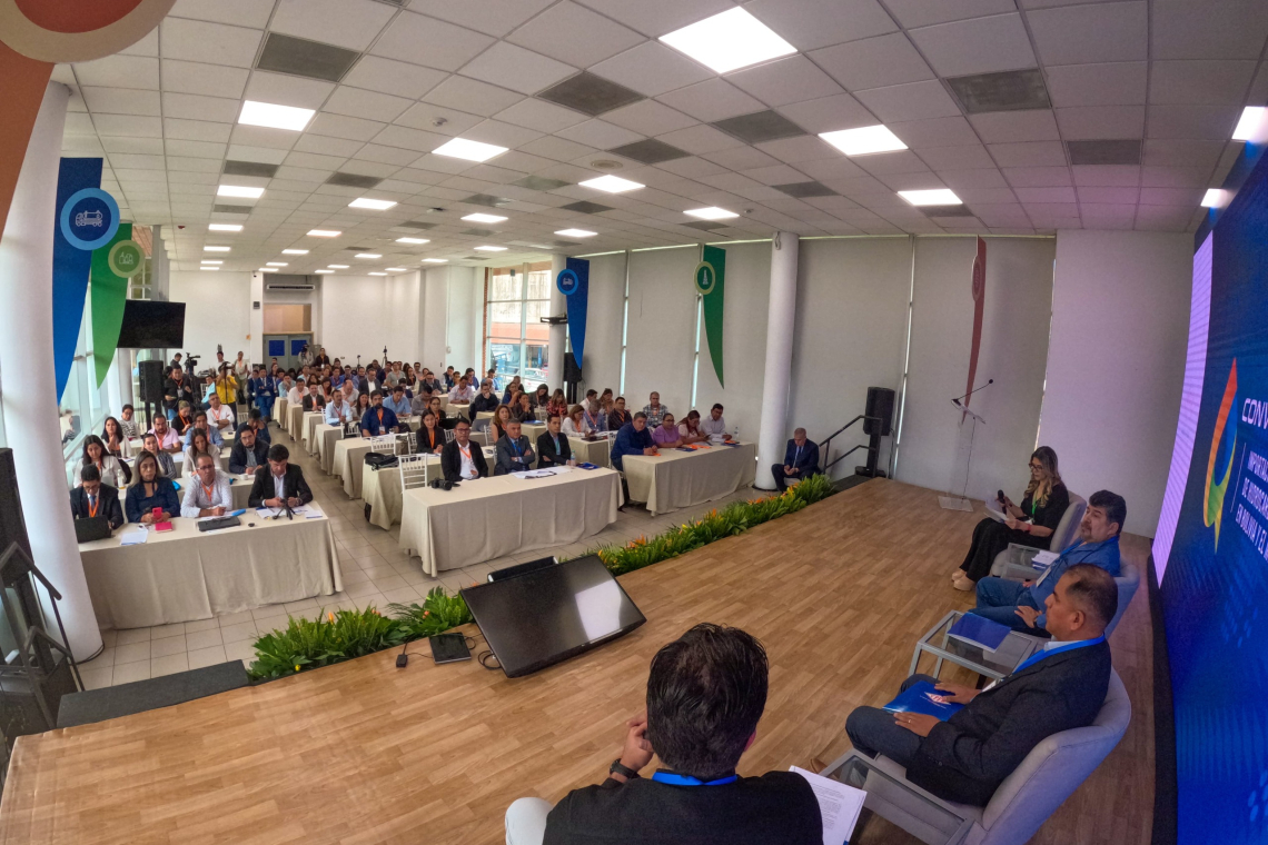 Conversatorio: Soboce, Ruiz Petrol y Latigid expusieron experiencia exitosa de importación de combustibles