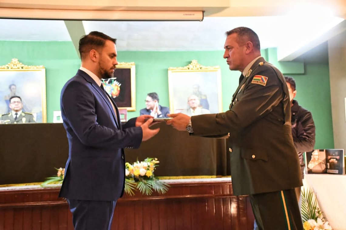 Rumbo al bicentenario la Policía presenta el Manual de Doctrina