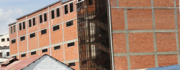 Armada Boliviana entrega edificio Educativo de cinco niveles en La Paz