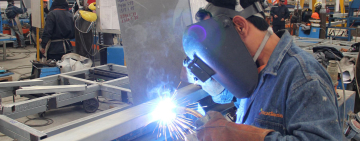 Empresarios orureños advierten cierre de empresas por incremento salarial y exigen diálogo al Gobierno