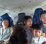 Pasajeros y piloto rescatados reciben atención médica en Trinidad