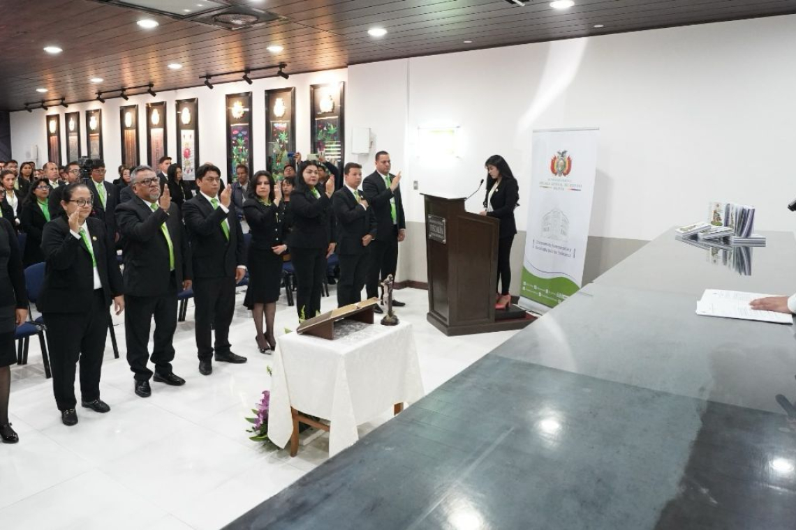 Posesionan a fiscales superiores en el marco de la reestructuración del Ministerio Público