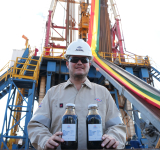 ozo exploratorio Sirari West X1 descubre petróleo en el reservorio Sara 