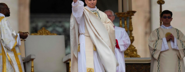 León XIV asumió el papado con un llamado a “construir un mundo donde reine la paz”