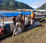 Armada lleva 8 Tn de ayuda a zonas ribereñas afectadas por inundaciones en Beni