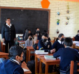 Los escolares no están obligados a llevar uniforme, deben usar ropa abrigada ante la ola de frío