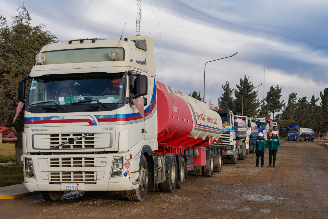 YPFB intensifica despacho de carburantes al 100% y apunta a reducir filas en las estaciones de servicio