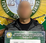 Dan de baja definitiva a mayor de policía vinculado al líder del PCC en Santa Cruz