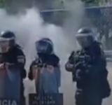 Una explosión en el ingreso a la planta de YPFB deja dos policías heridos en Cochabamba