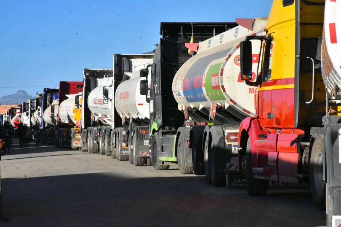 Convoy de 31 cisternas llegó con más de un millón de litros de combustible a la Planta de Senkata 