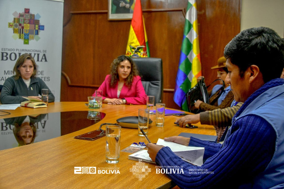 Gobierno y Defensoría del Pueblo acuerdan atención a víctimas de bloqueos