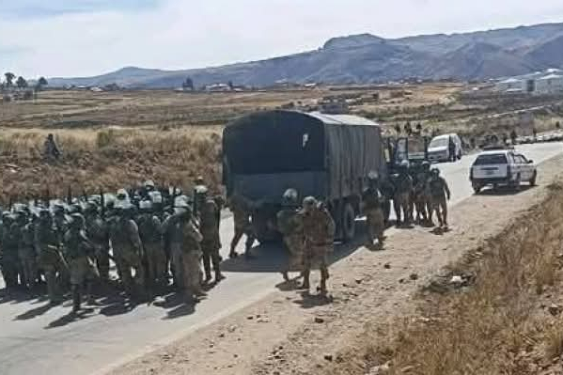 Presidente instruye a FFAA y Policía dejar expedita la carretera La Paz-Cochabamba