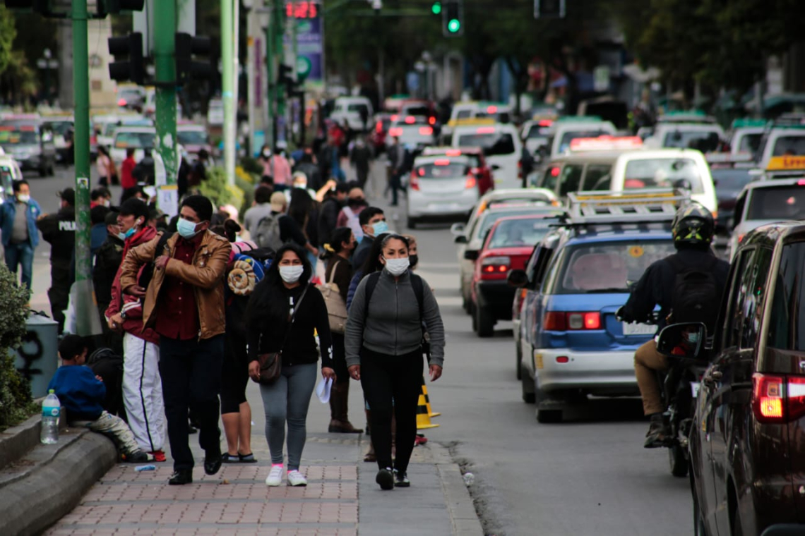 Parque automotor boliviano crece a 2,6 millones de vehículos en más de 2 décadas, el 93% es de uso particular 