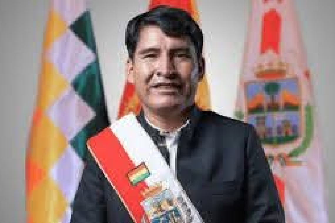 Gobernador de Chuquisaca cae del segundo piso ahora en terapia intensiva