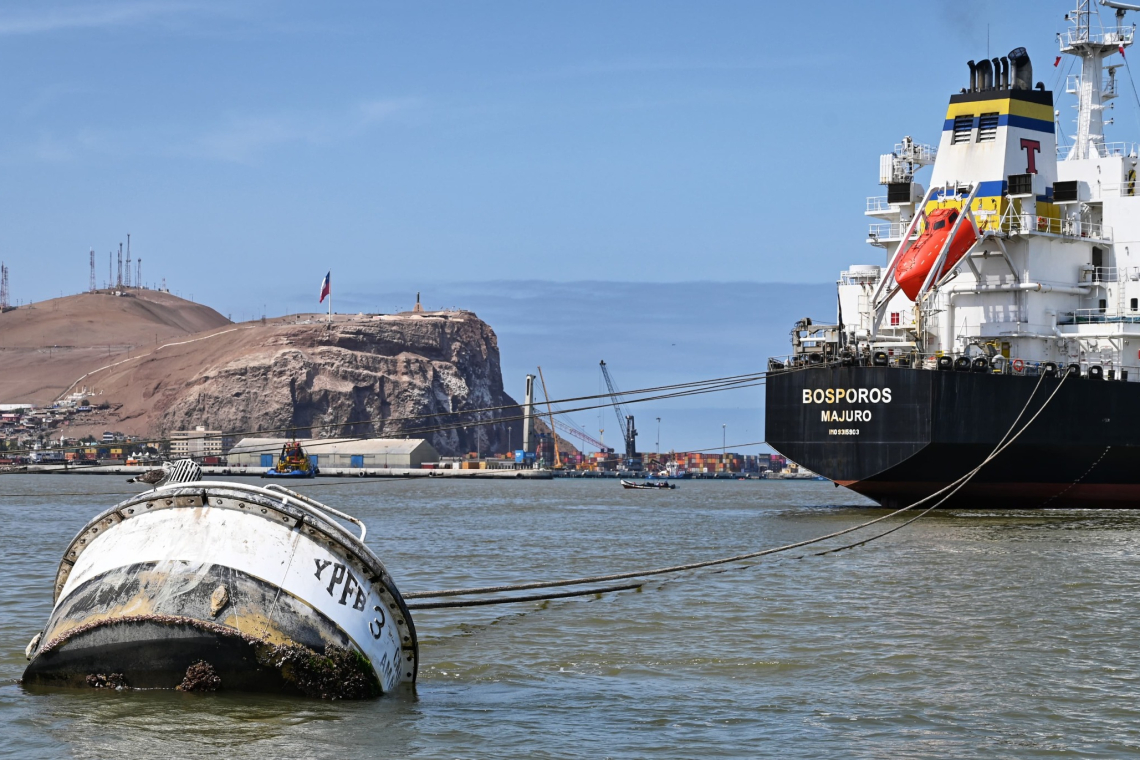 Buque Sky Rider descarga 41 millones de litros de gasolina y YPFB agiliza envíos a Bolivia