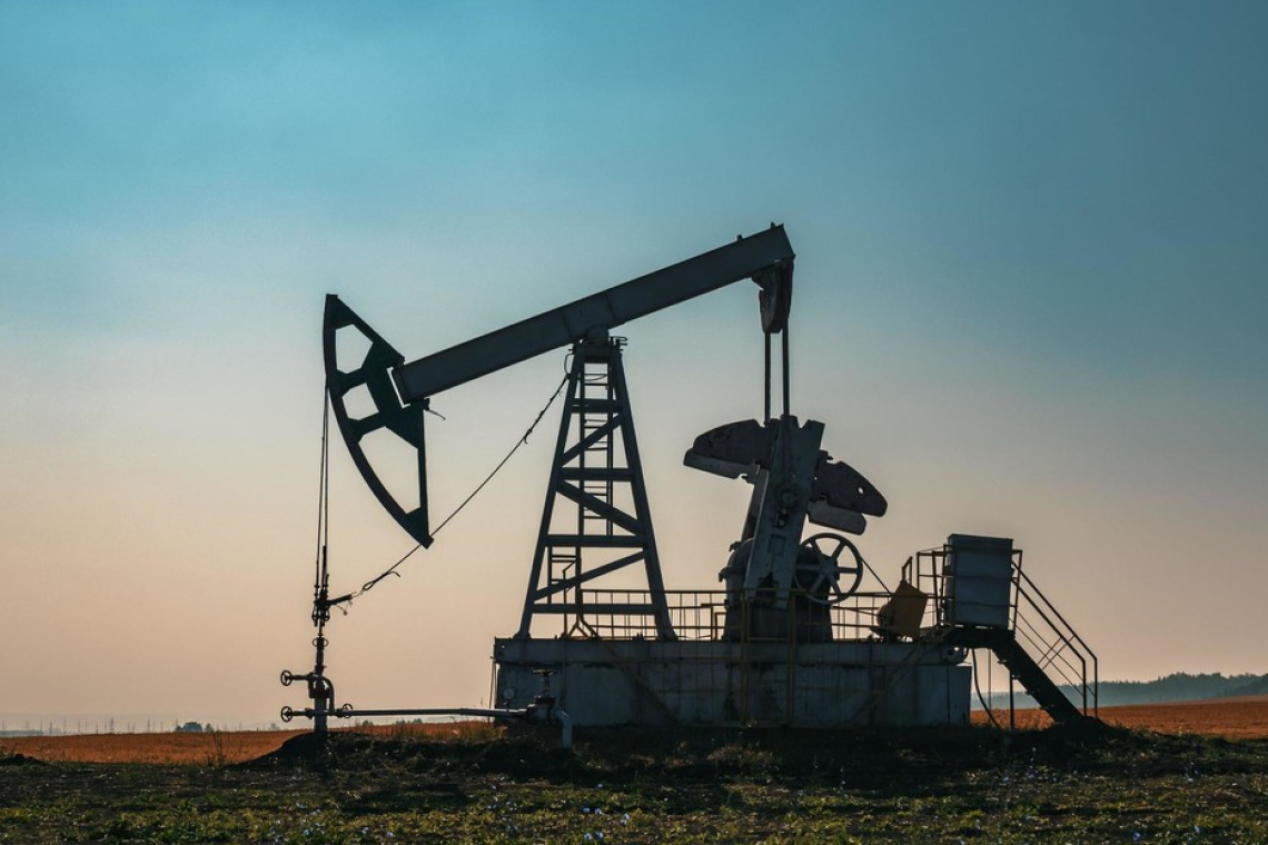 Los precios del petróleo se disparan tras el ataque de EE.UU. contra Irán