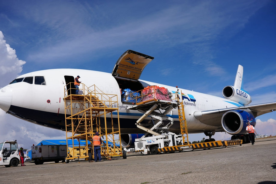 Mediante 31 vuelos se abasteció de alimentos e insumos al país durante el bloqueo evista