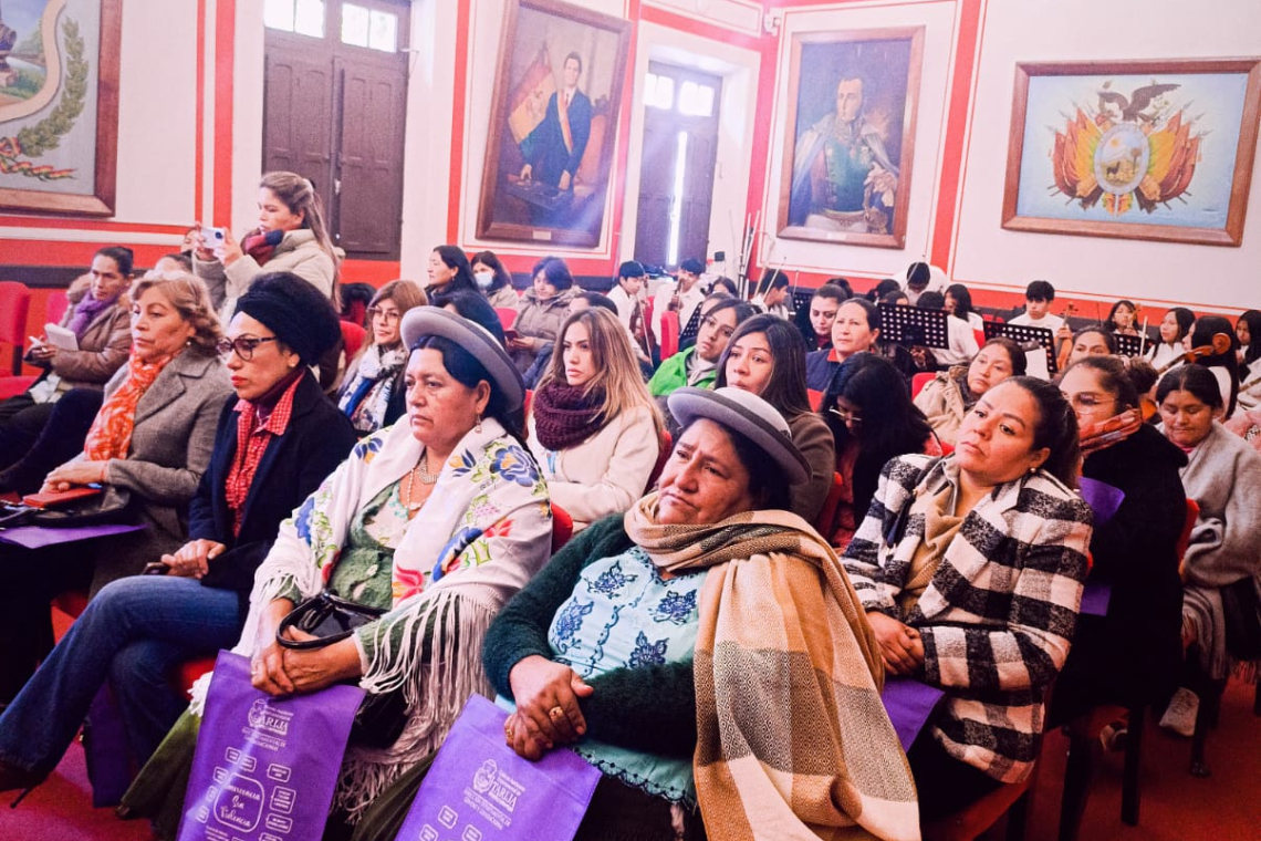 En Tarija evaluaron la situación del acoso y violencia política hacia las mujeres