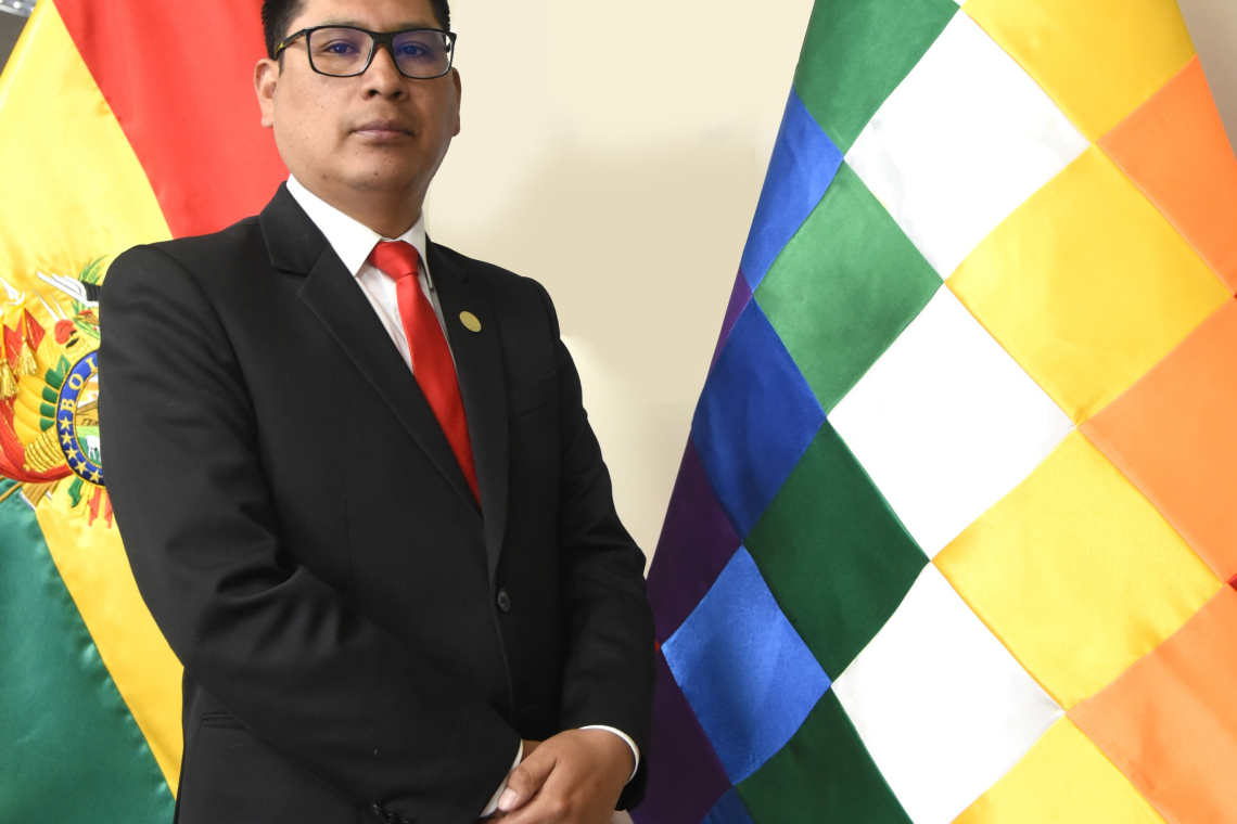 Procurador saluda histórica resolución de la ONU a favor de la Wiphala