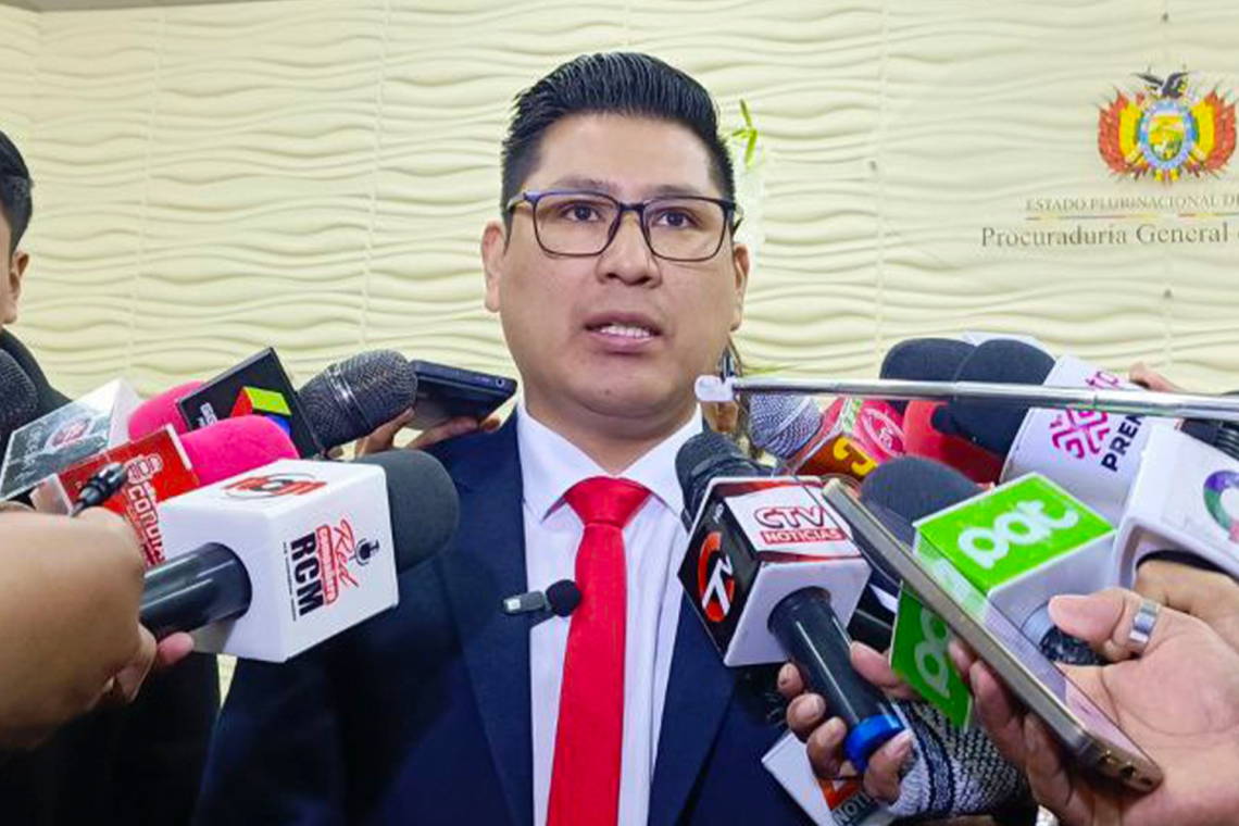 Justicia dispone 4 años de cárcel a técnicos de la CNS por compra irregular de equipos