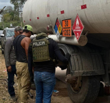 Interceptan camión cisterna con clorhidrato de cocaína en la ruta a Paraguay