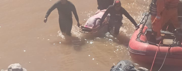 En Desaguadero marinos recuperan cuerpo sin vida y buscan a otro desaparecido