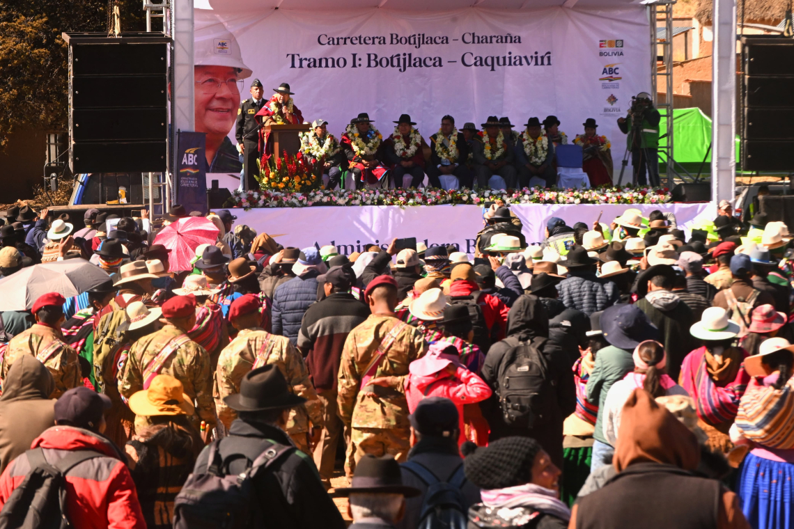 Inicia construcción de la carretera Botijlaca - Charaña, tramo I: Botijlaca – Caquiaviri con Bs 259 millones