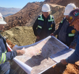 Trasladan 1.500 toneladas diarias de desechos metalúrgicos para mitigar 145 hundimientos en el Cerro Rico de Potosí