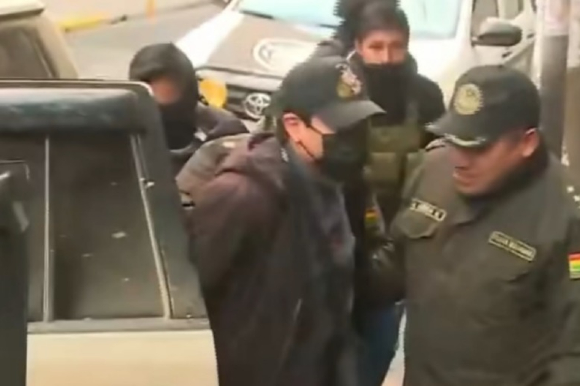 Pumari llega al penal de San Pedro bajo un fuerte resguardo policial en La Paz