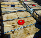 Policía desmantela acopio ilegal de combustible en la ciudad de El Alto