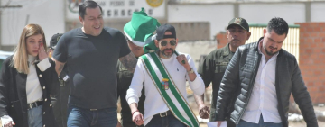 Camacho abandona Chonchocoro, firma documentos en el TDJ  y retorna a Santa Cruz