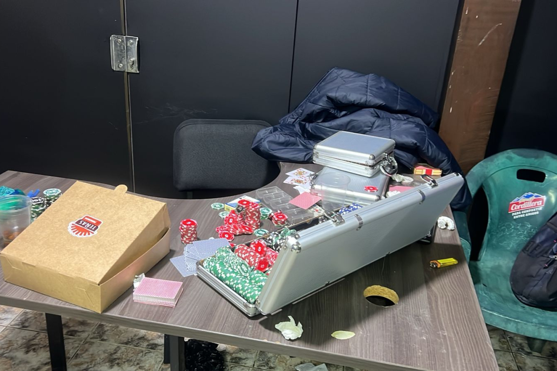 AJ interviene y desbarata torneo ilegal de póker en Santa Cruz