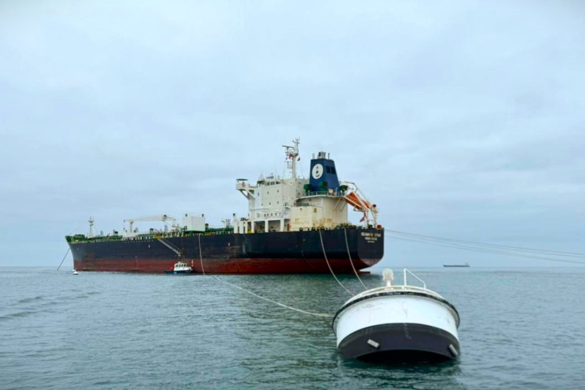 Abastecimiento de combustibles en Bolivia se refuerza con descargas en Arica