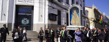 Fiscalía General recibe con fe y devoción la imagen de la Virgen de Guadalupe