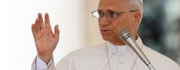 Un “ciberapóstol” y un alpinista: la vida de los dos jóvenes, separados por un siglo, que fueron proclamados santos por el papa León XIV