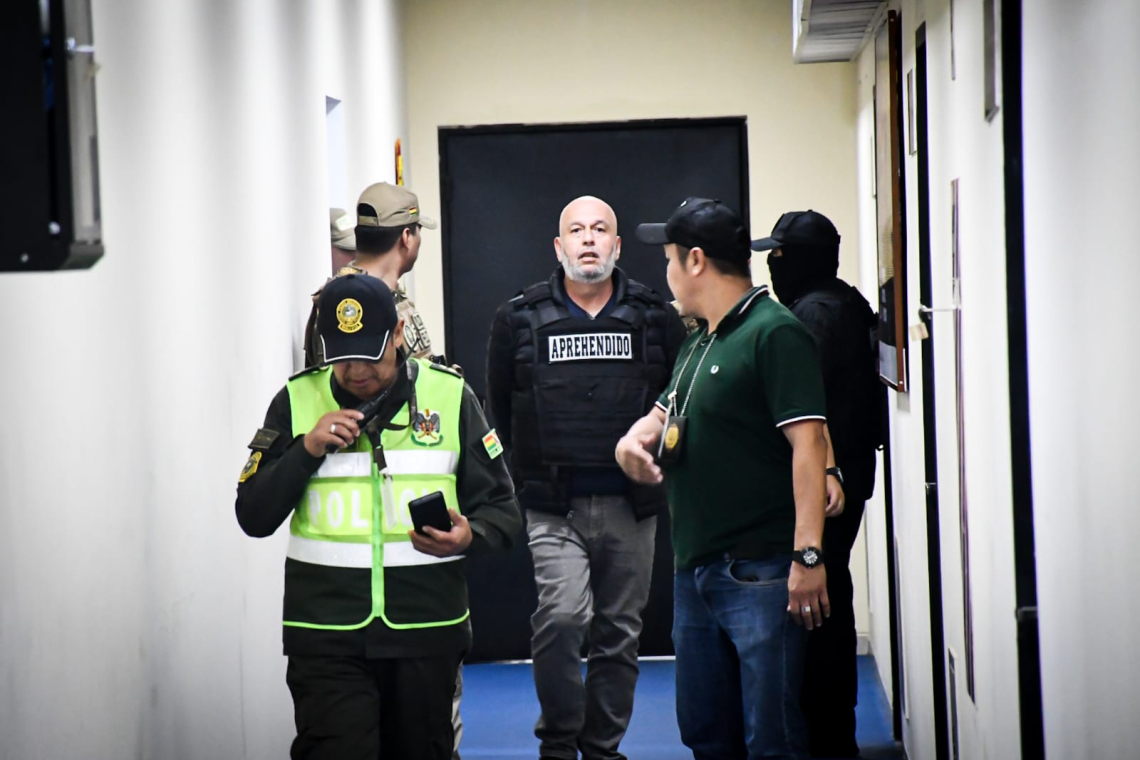 Juez dicta detención preventiva para Arturo Murillo en caso “Gases Ecuador”