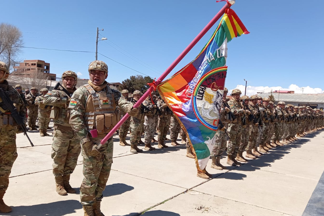 Gobierno distingue al XIX contingente militar por su lucha sin pausa contra el contrabando