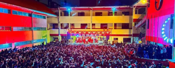 Se recupera favorablemente joven aplastada por una avalancha humana en un festival en un colegio de Oruro