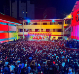 Juez dicta sustitutivas para cantante y directora, Fiscalía amplia la investigación