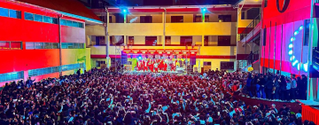 Juez dicta sustitutivas para cantante y directora, Fiscalía amplia la investigación